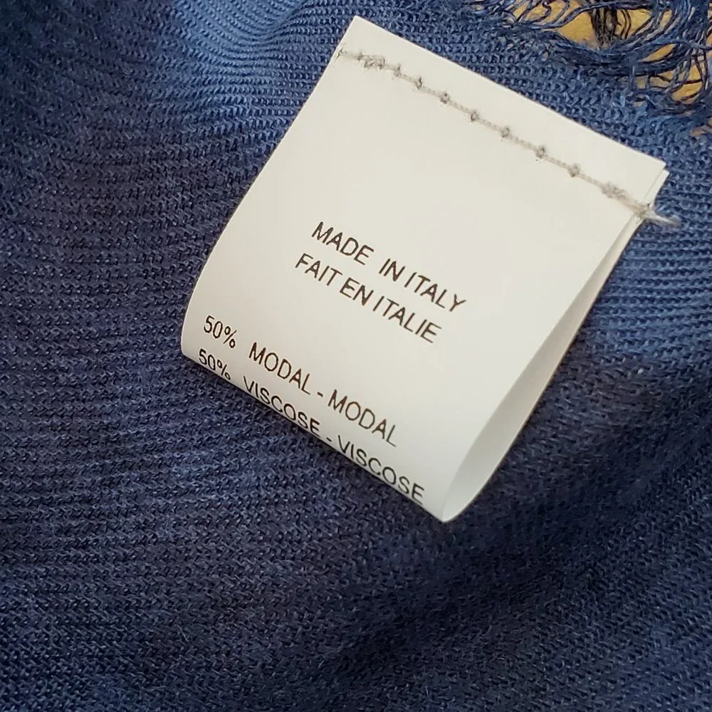 NWT Yu Edit Made in Italy Modal Blue Scarf‎ 74